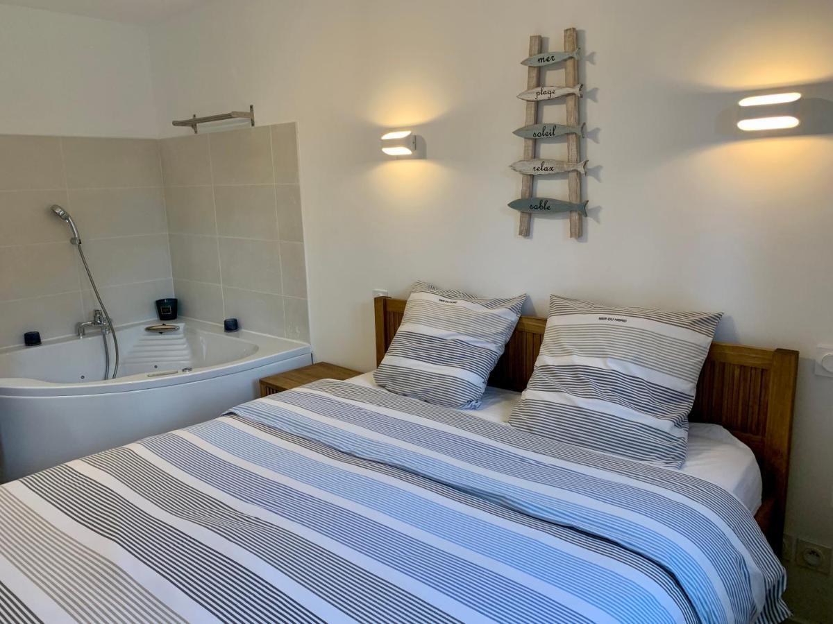 La Badine 5P Plage Piscine Clim Jacuzzi Parc Luxuriant Hyères Zewnętrze zdjęcie